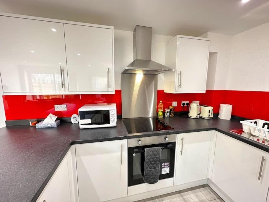 Charming New 2Br Detached House-Central Headington- Wi-Fi, Netflix, Top Location Oxford Buitenkant foto